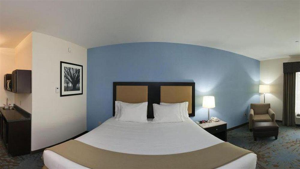 Comfort Inn & Suites Plainville-Foxboro Extérieur photo