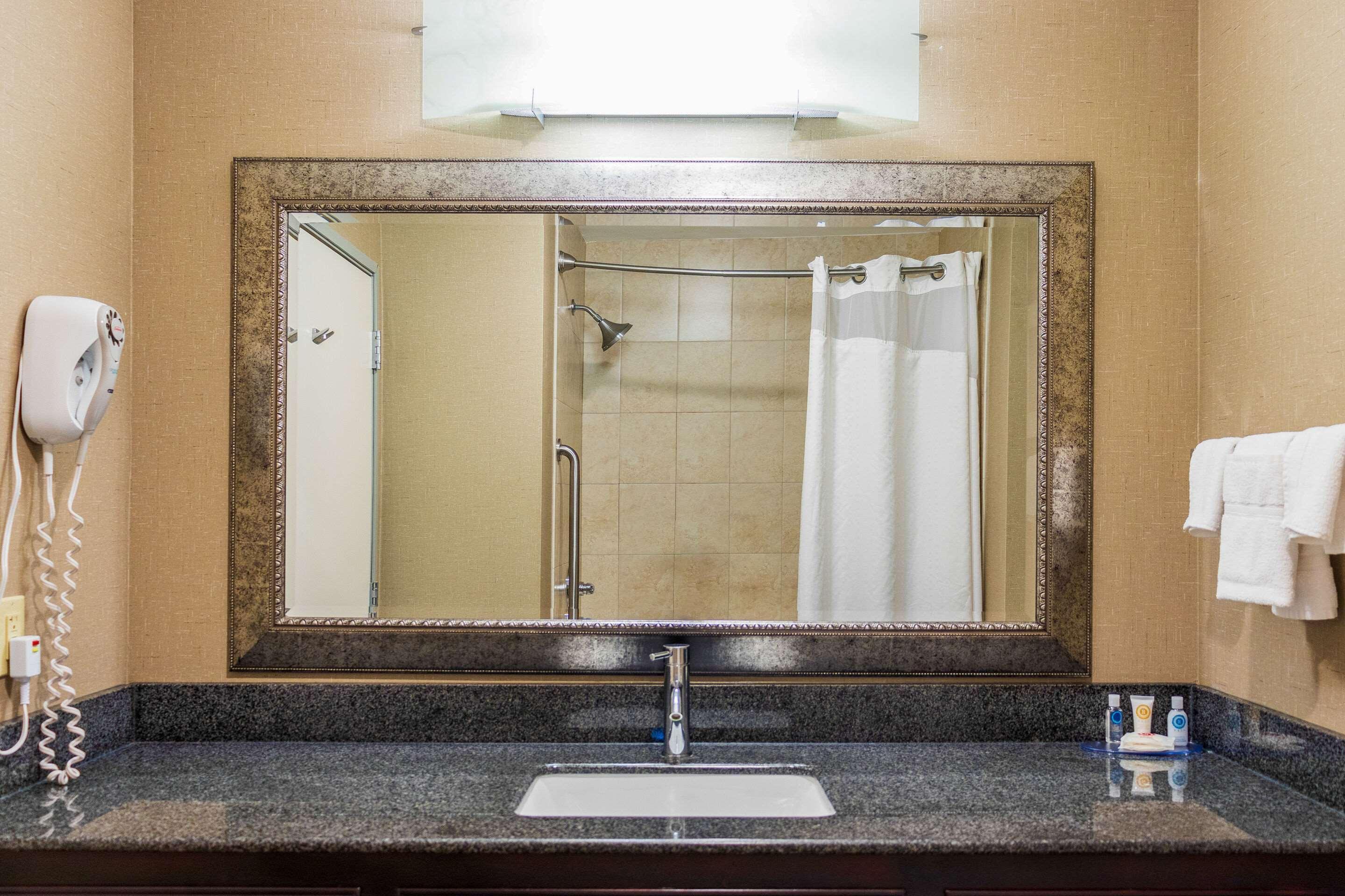 Comfort Inn & Suites Plainville-Foxboro Extérieur photo