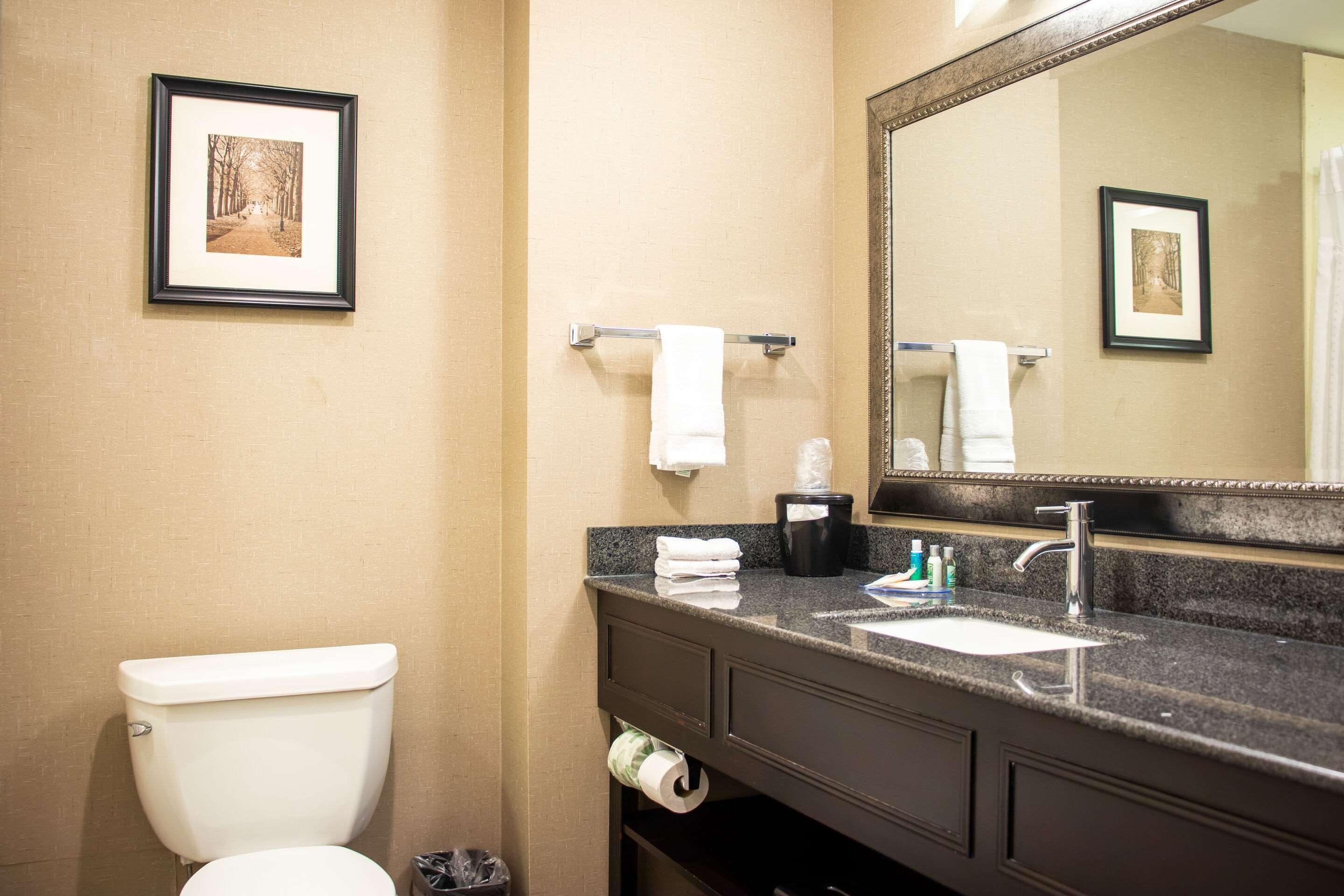 Comfort Inn & Suites Plainville-Foxboro Extérieur photo