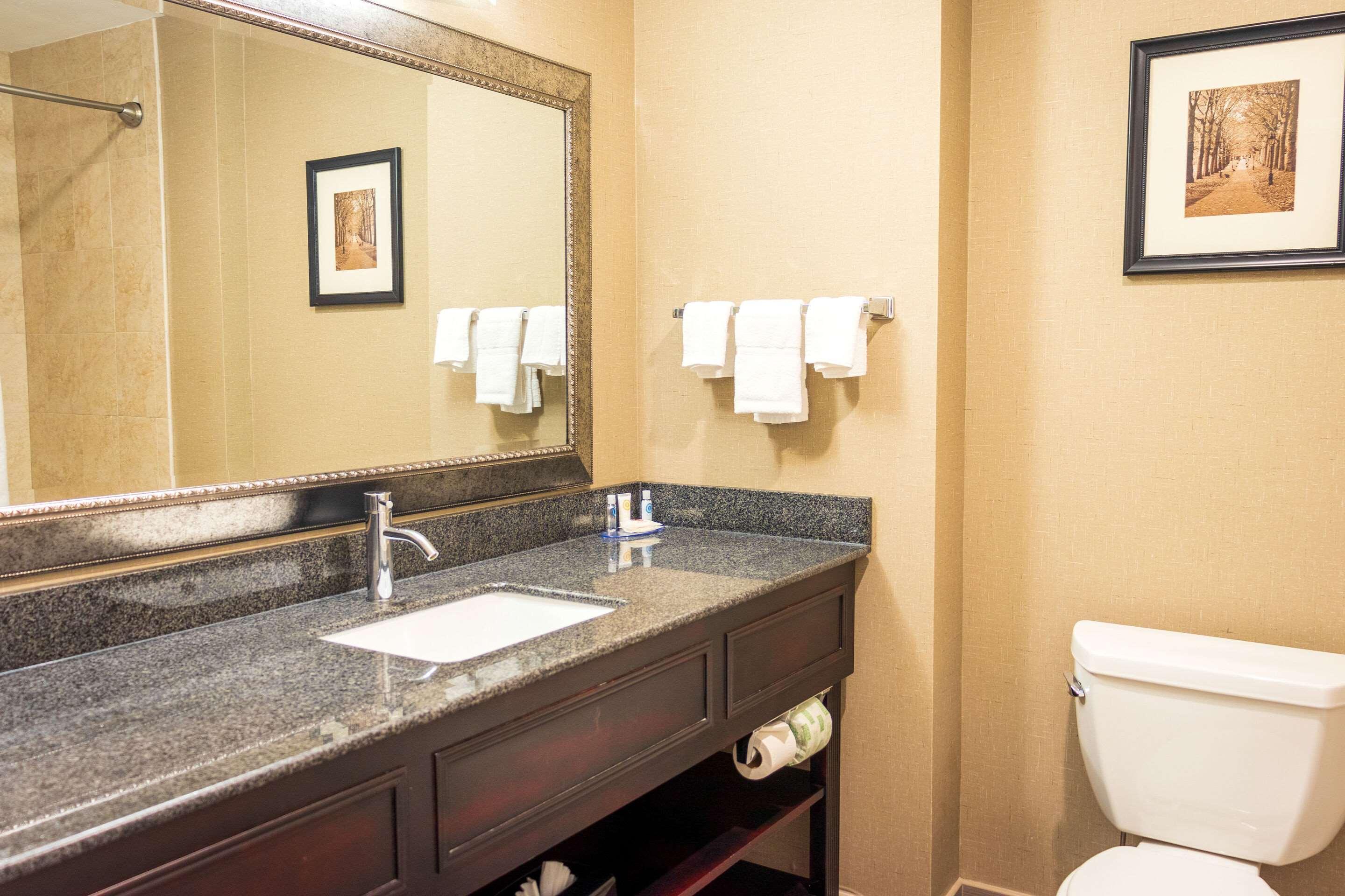 Comfort Inn & Suites Plainville-Foxboro Extérieur photo